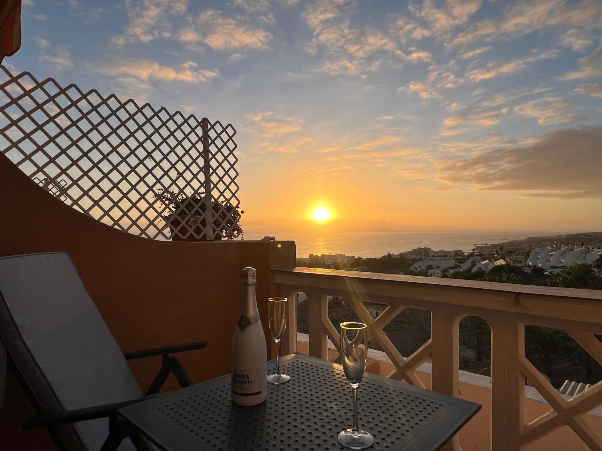 Ocean View Apartment Costa Adeje  Bagian luar foto